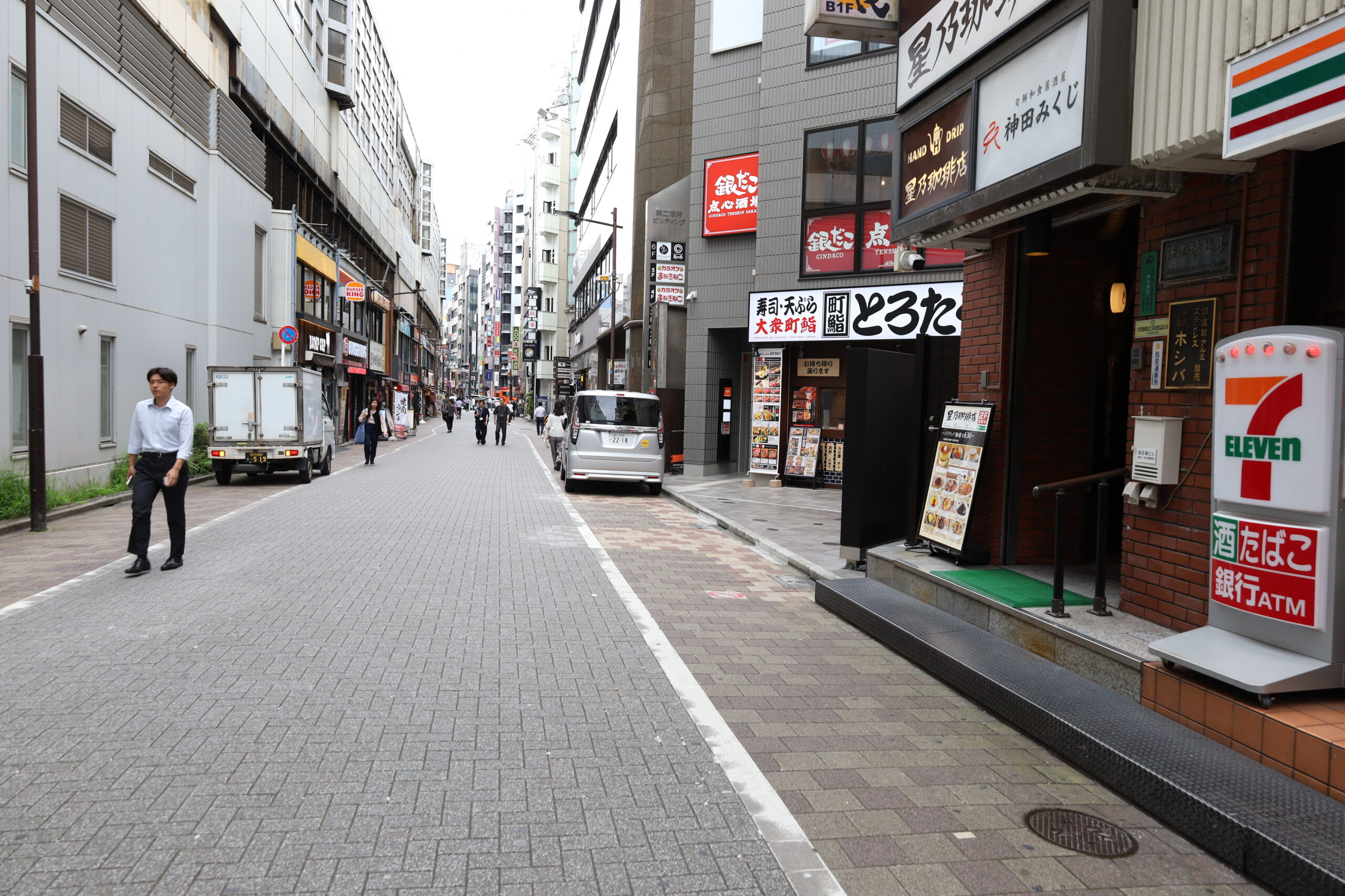 JR神田駅からのアクセス